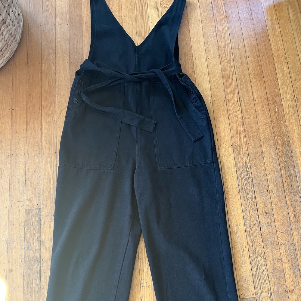Alex Mill Elegant Black Garment